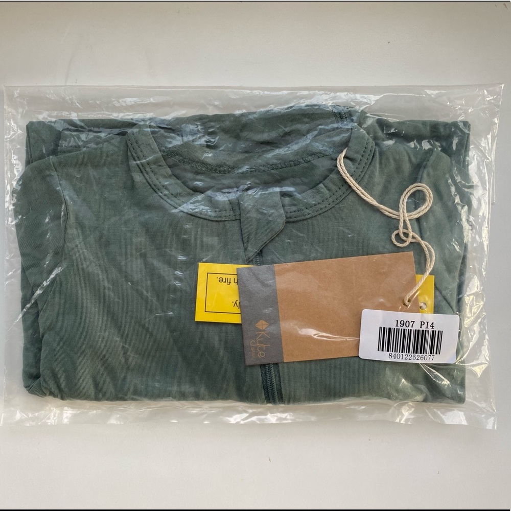 NIB Kyte Baby 12-18m Pine Zipper Romper - Picture 3 of 3